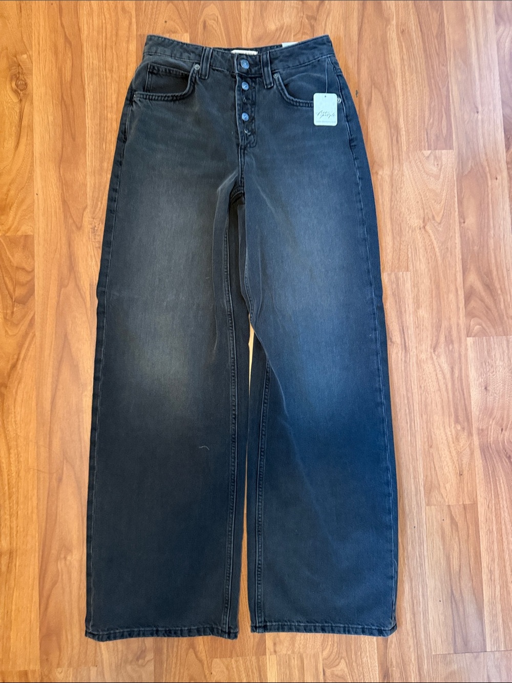 BNWT women’s Black Wide-Leg Jeans - Classic Button-Fly